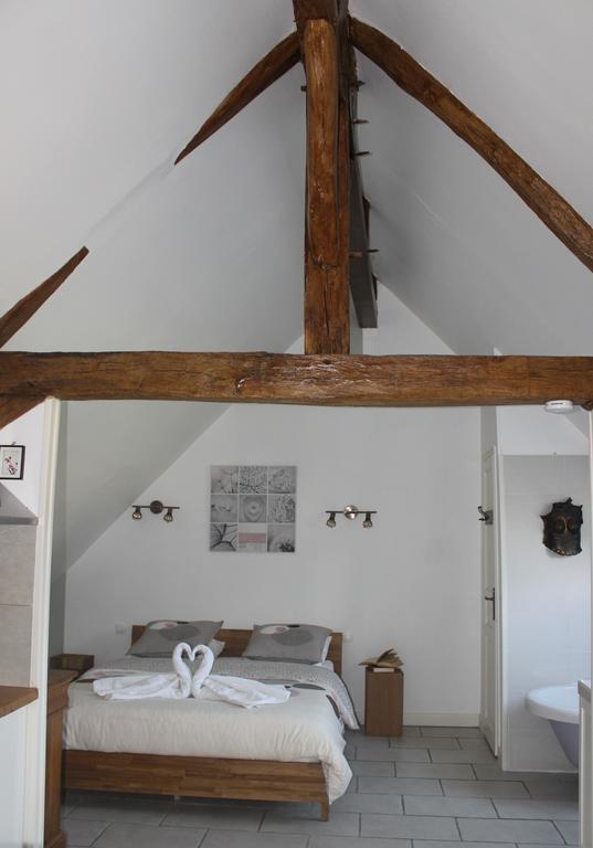 Gîte à l'ombre des chênes Châteauvieux Exterior foto