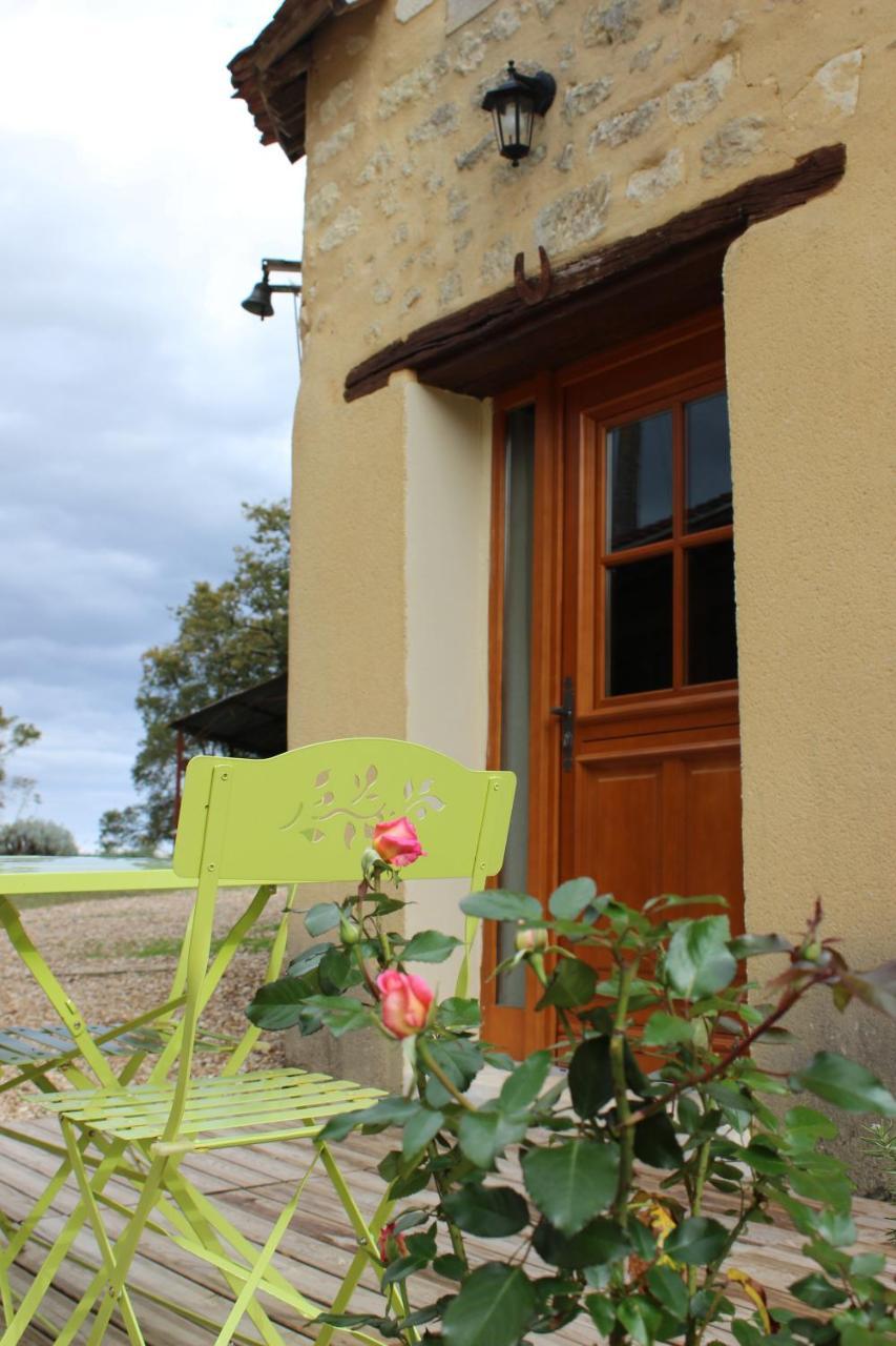 Gîte à l'ombre des chênes Châteauvieux Exterior foto